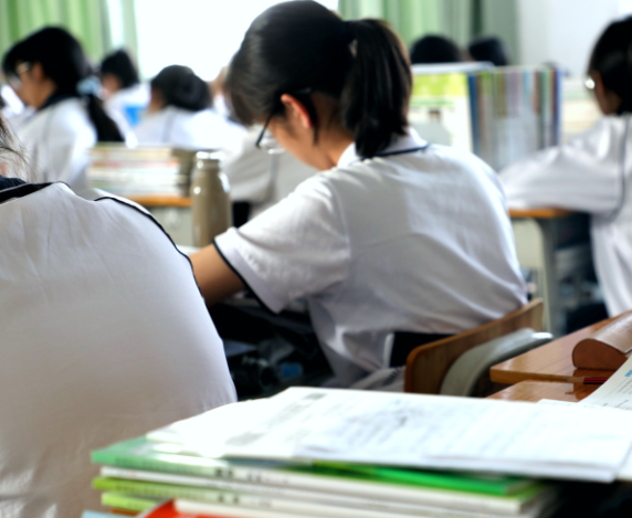 雙減要有效減輕義務教育階段學生過重作業和校外訓練