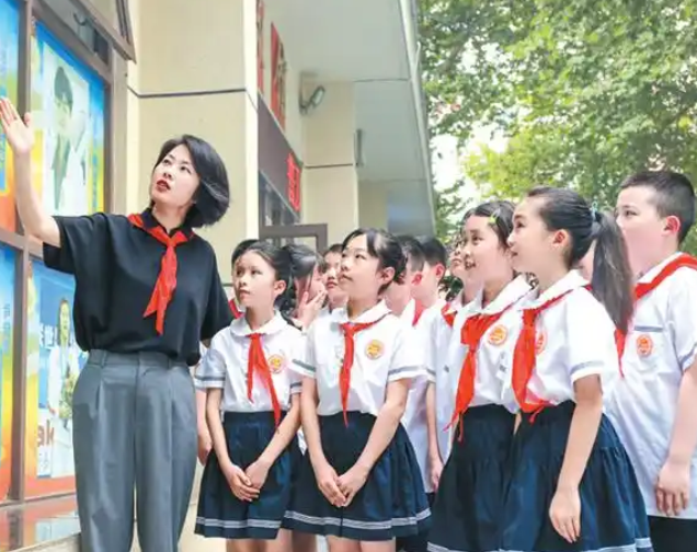 互相促進共同構成立體的點面結合的學校教育管理矩陣