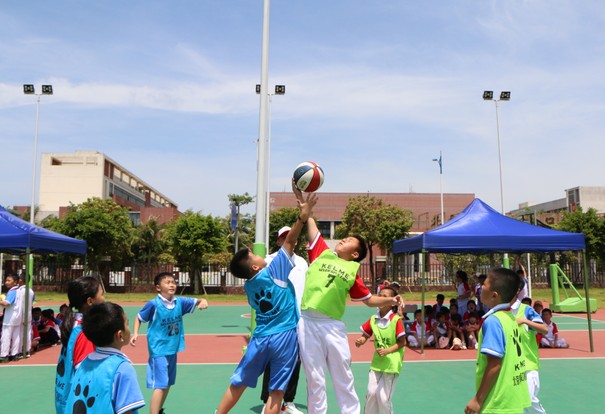 營(yíng)造了和諧校園文化氛圍還能引導(dǎo)學(xué)生從小培育積極健康興趣愛(ài)好 營(yíng)造了和諧校園文化氛圍還能引導(dǎo)學(xué)生從小培育積極健康興趣愛(ài)好