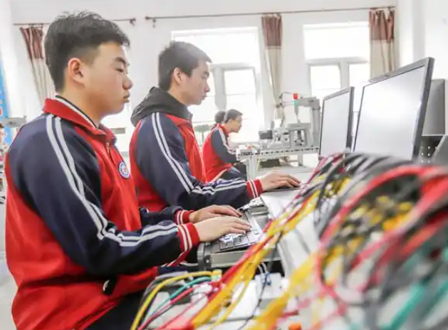 承擔工業園區技術人才培育構建基于大模型的產教供需對接渠道