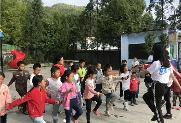 教育歸納變革獲得初步成效教育歸納變革的中心是進(jìn)步教育教育質(zhì)量