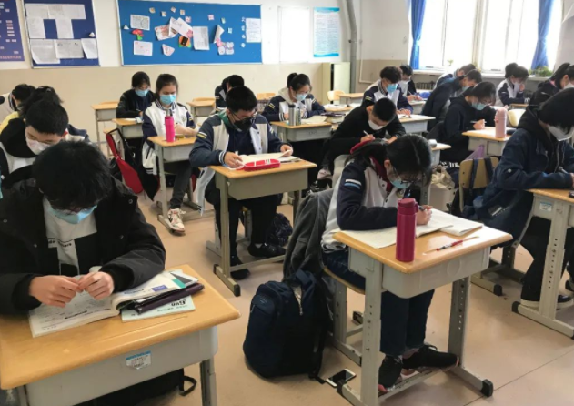 敞開互學互鑒才能讓教育的火種燎原四方照亮更多孩子的成長之路 敞開互學互鑒才能讓教育的火種燎原四方照亮更多孩子的成長之路