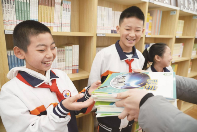 鼓舞孩子提早聯(lián)系同學(xué)和老師共享見(jiàn)聞和新鮮事彼此關(guān)懷