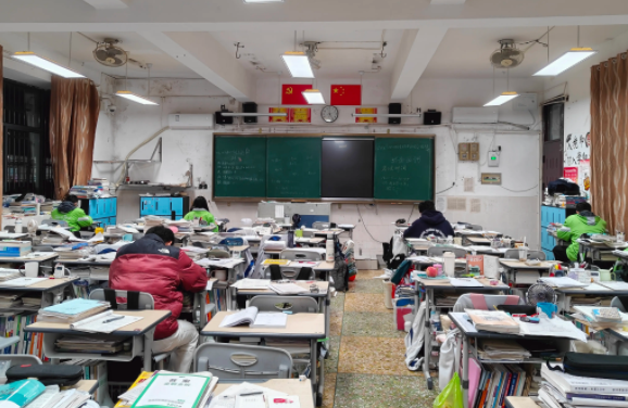 構建職業教育升學立交橋夯實產業集群高質量開展的技能人才之基