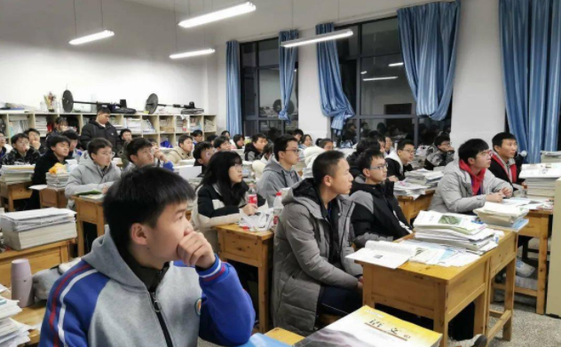 每一位師生的共同努力需要在日常的教育教學實踐中不斷積淀和升華