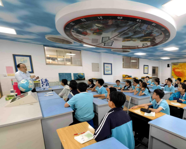 教育者都有鼓勵作用這種作用在兒童與青少年中體現(xiàn)得非常明顯